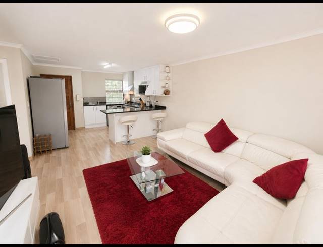 1 BEDROOM APARTMENT FOR SALE IN SANDOWN
